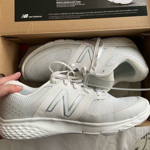 BRAND NEW New Balance sneakers